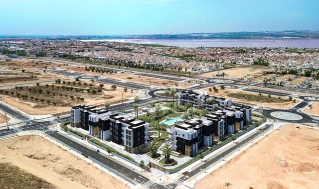 2 soverom Penthouse til salgs i Torrevieja med svømmebasseng - € 340 000 (Ref: 9461149)