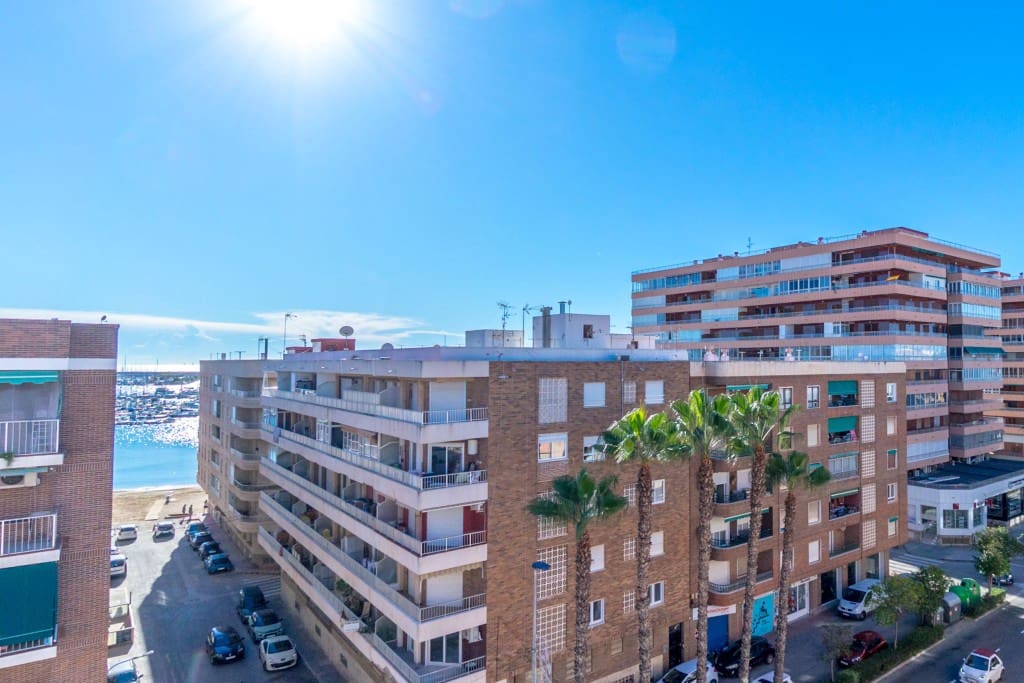 3 sovrum Takvåning till salu i Torrevieja med garage - 314 900 € (Ref: 9468153)