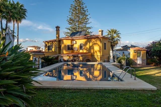 7 Zimmer Villa zu verkaufen in Alhaurín de la Torre mit Pool Garage - 815.000 € (Ref: 9470515)