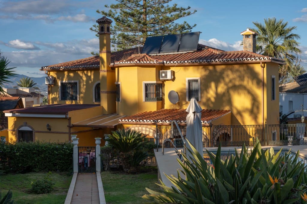 7 camera da letto Villa in vendita in Alhaurin de la Torre con piscina garage - 815.000 € (Rif: 9470515)