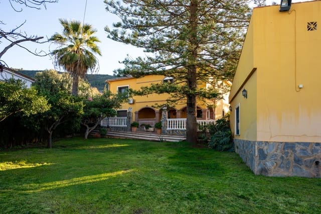 7 Zimmer Villa zu verkaufen in Alhaurín de la Torre mit Pool Garage - 815.000 € (Ref: 9470515)