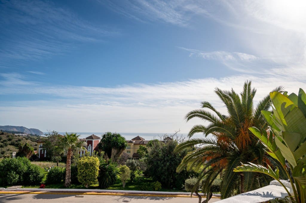 2 sovrum Lägenhet till salu i Nerja med pool - 205 000 € (Ref: 9470518)