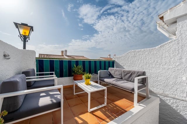 2 sovrum Lägenhet till salu i Nerja med pool - 205 000 € (Ref: 9470518)