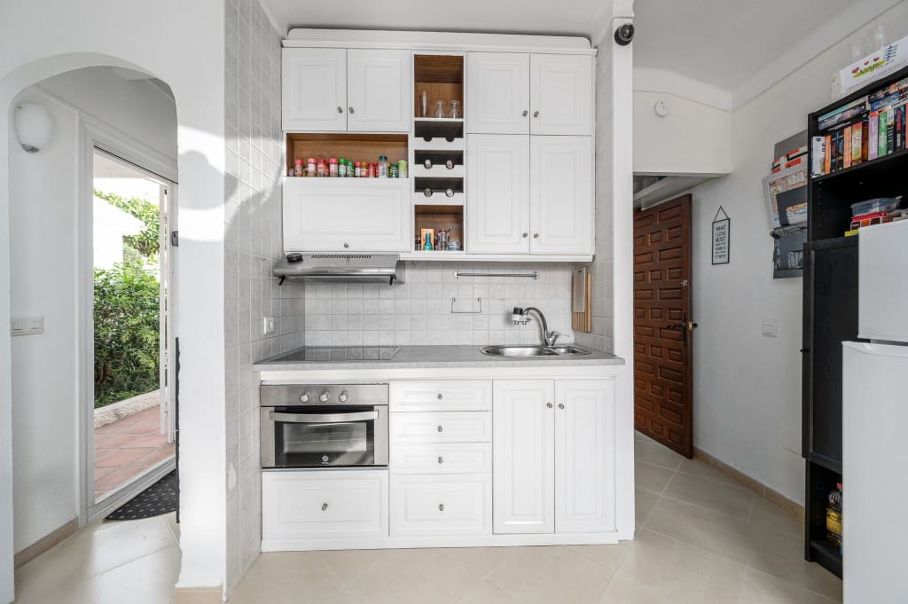 2 sovrum Lägenhet till salu i Nerja med pool - 205 000 € (Ref: 9470518)