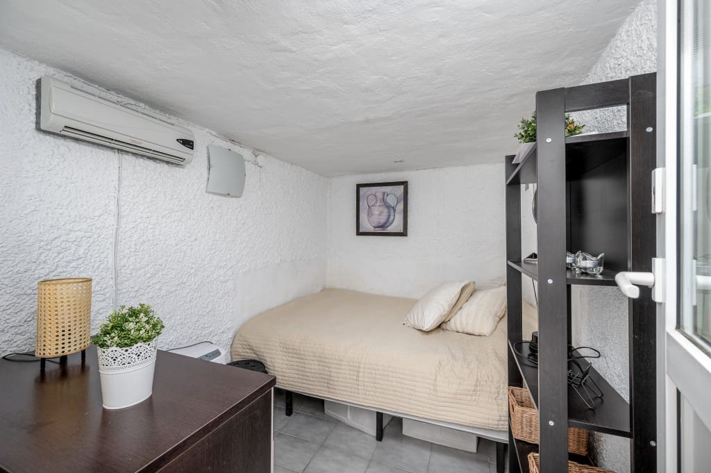 2 sovrum Lägenhet till salu i Nerja med pool - 205 000 € (Ref: 9470518)