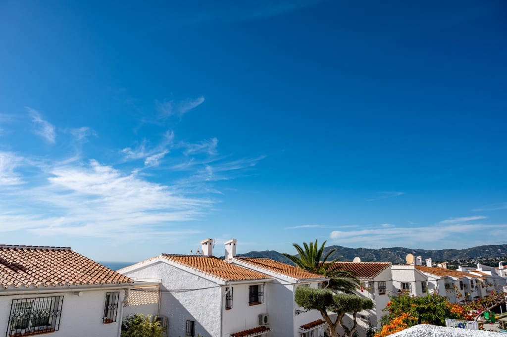 2 sovrum Lägenhet till salu i Nerja med pool - 205 000 € (Ref: 9470518)