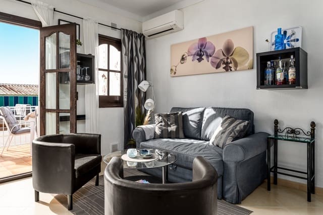 2 sovrum Lägenhet till salu i Nerja med pool - 205 000 € (Ref: 9470518)