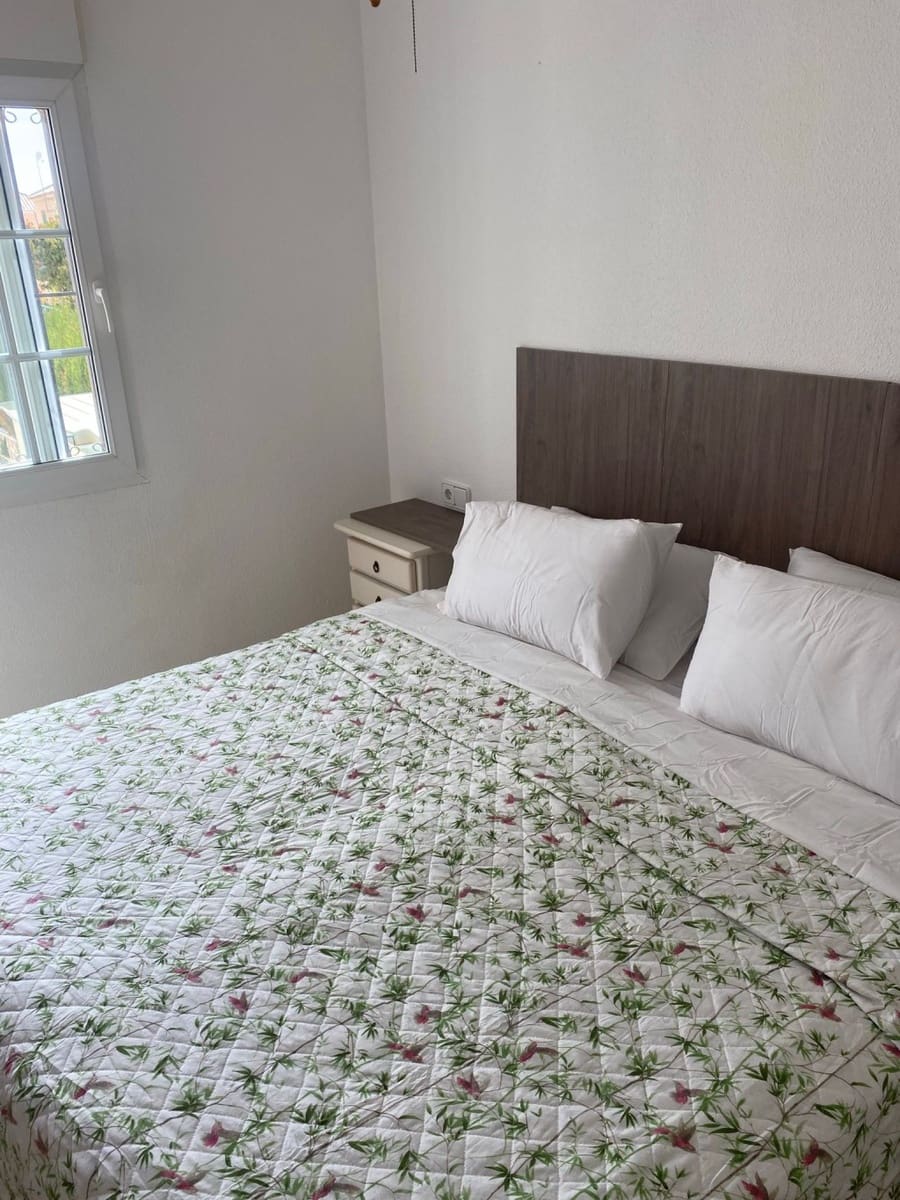 3 quarto Casa em Banda para venda em Playa Flamenca com piscina - 249 000 € (Ref: 9470519)