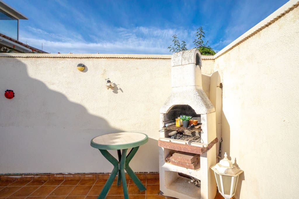 3 bedroom Townhouse for sale in Playa Flamenca with pool - € 249,000 (Ref: 9470519)