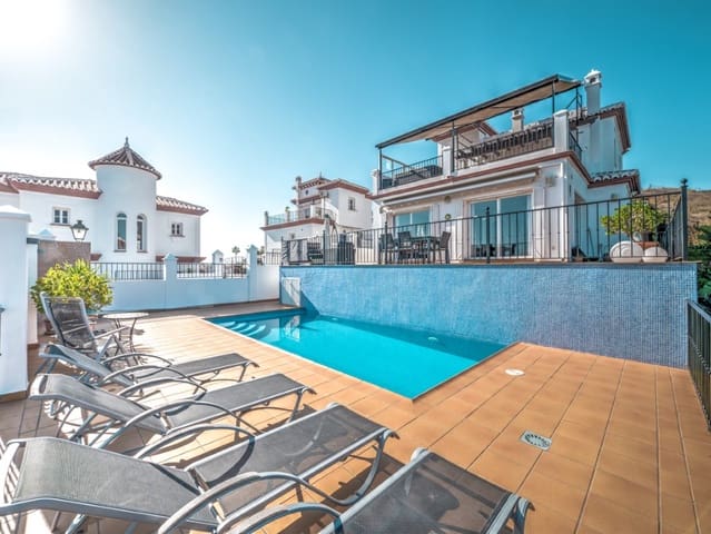 3 quarto Moradia para venda em Torrox-Costa, Torrox com piscina - 825 000 € (Ref: 9473863)