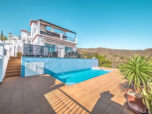 3 quarto Moradia para venda em Torrox-Costa, Torrox com piscina - 825 000 € (Ref: 9473863)