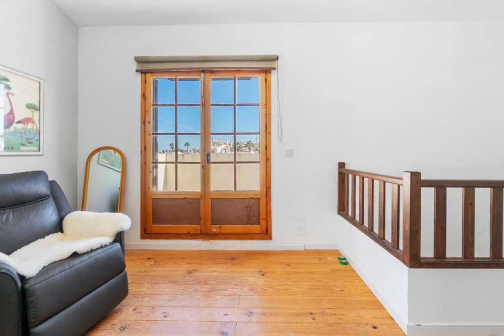 3 quarto Casa em Banda para venda em Villamartin com piscina - 274 900 € (Ref: 9475918)