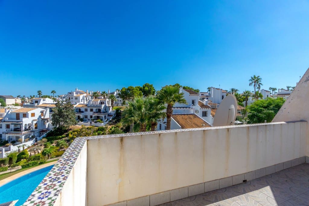 3 quarto Casa em Banda para venda em Villamartin com piscina - 274 900 € (Ref: 9475918)