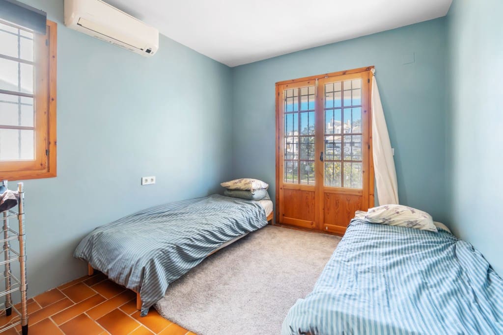 3 quarto Casa em Banda para venda em Villamartin com piscina - 274 900 € (Ref: 9475918)