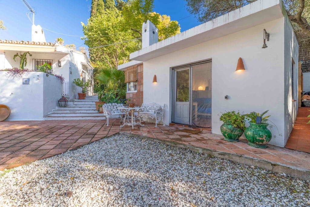 3 sypialnia Willa na sprzedaż w Estepona z basenem garażem - 945 000 € (Ref: 9475923)