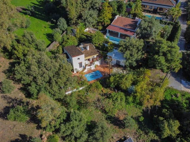 3 sypialnia Willa na sprzedaż w Estepona z basenem garażem - 945 000 € (Ref: 9475923)