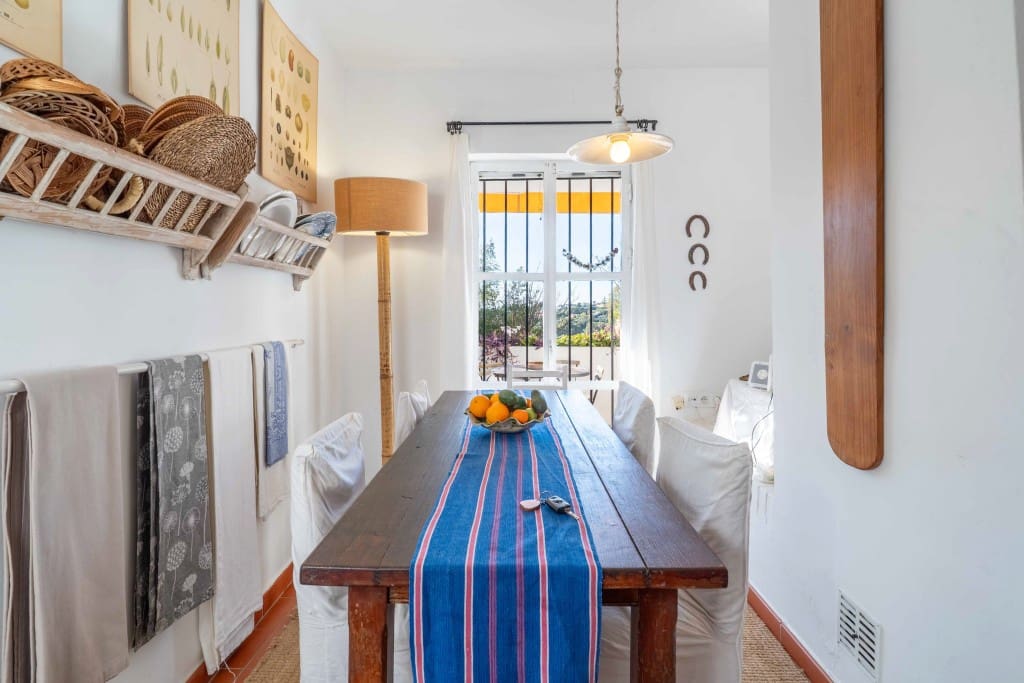 3 sypialnia Willa na sprzedaż w Estepona z basenem garażem - 945 000 € (Ref: 9475923)