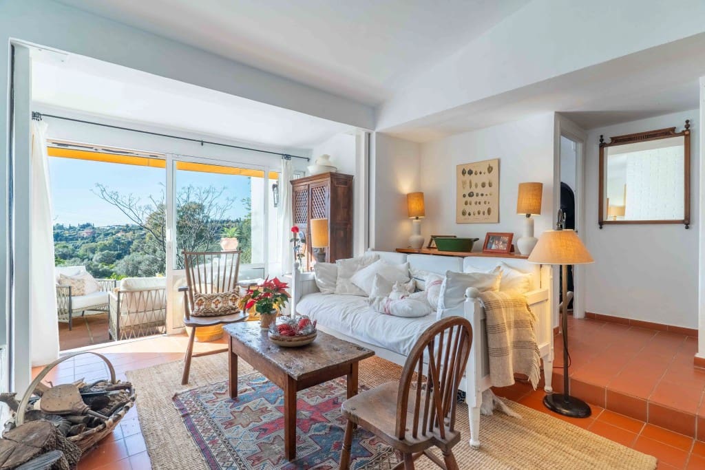 3 sypialnia Willa na sprzedaż w Estepona z basenem garażem - 945 000 € (Ref: 9475923)