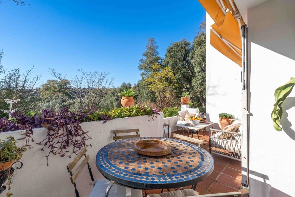 3 sypialnia Willa na sprzedaż w Estepona z basenem garażem - 945 000 € (Ref: 9475923)