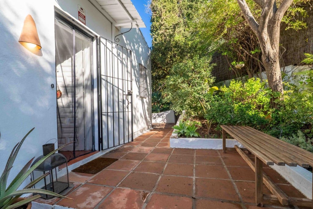 3 sypialnia Willa na sprzedaż w Estepona z basenem garażem - 945 000 € (Ref: 9475923)