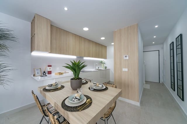 3 makuuhuone Huoneisto myytävänä paikassa Los Balcones mukana uima-altaan - 330 000 € (Ref: 9480954)