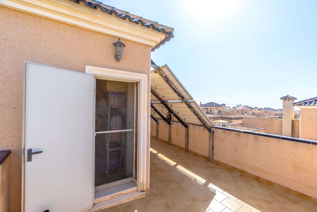 3 bedroom Villa for sale in La Regia with pool garage - € 425,000 (Ref: 9488188)