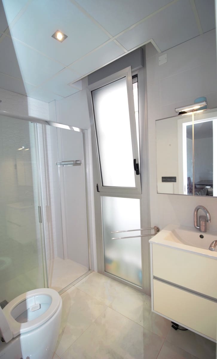 3 makuuhuone Huvila myytävänä paikassa Orihuela Costa mukana uima-altaan - 389 000 € (Ref: 9494443)