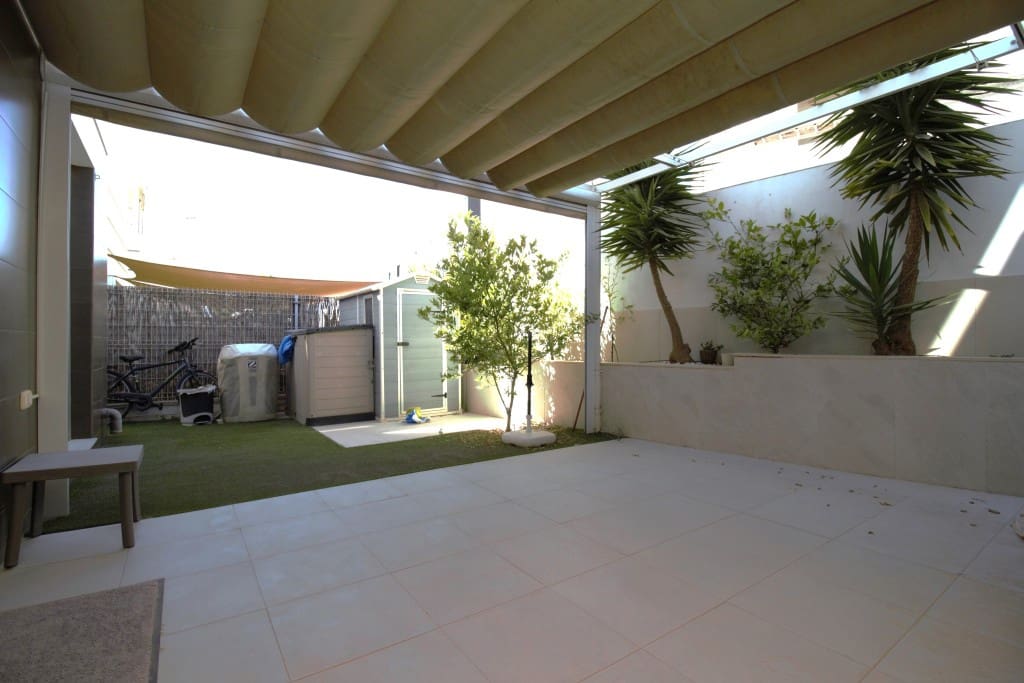 3 makuuhuone Huvila myytävänä paikassa Orihuela Costa mukana uima-altaan - 389 000 € (Ref: 9494443)