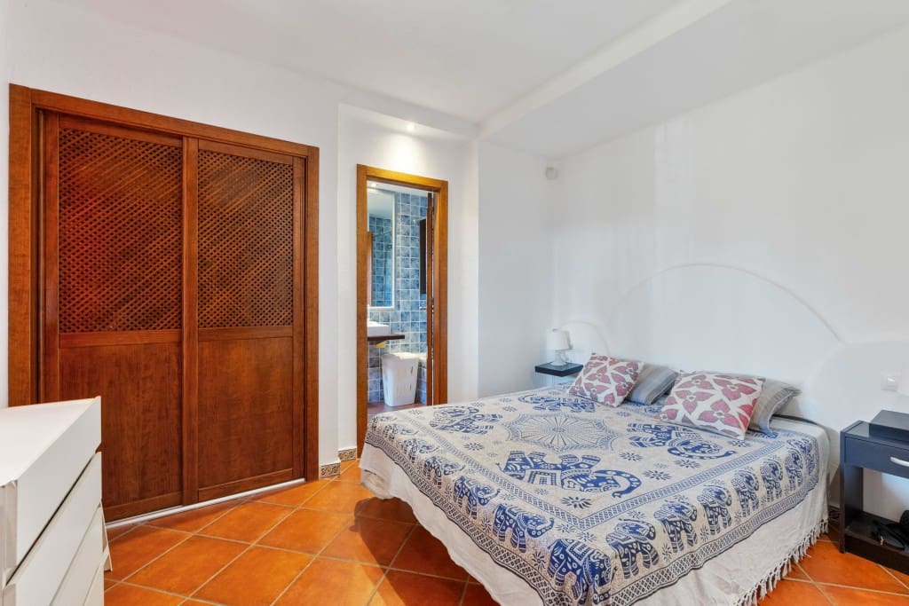 2 bedroom Apartment for sale in Punta Prima with pool garage - € 185,000 (Ref: 9494444)