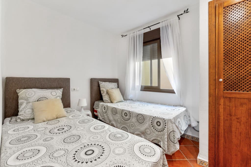 2 bedroom Apartment for sale in Punta Prima with pool garage - € 185,000 (Ref: 9494444)