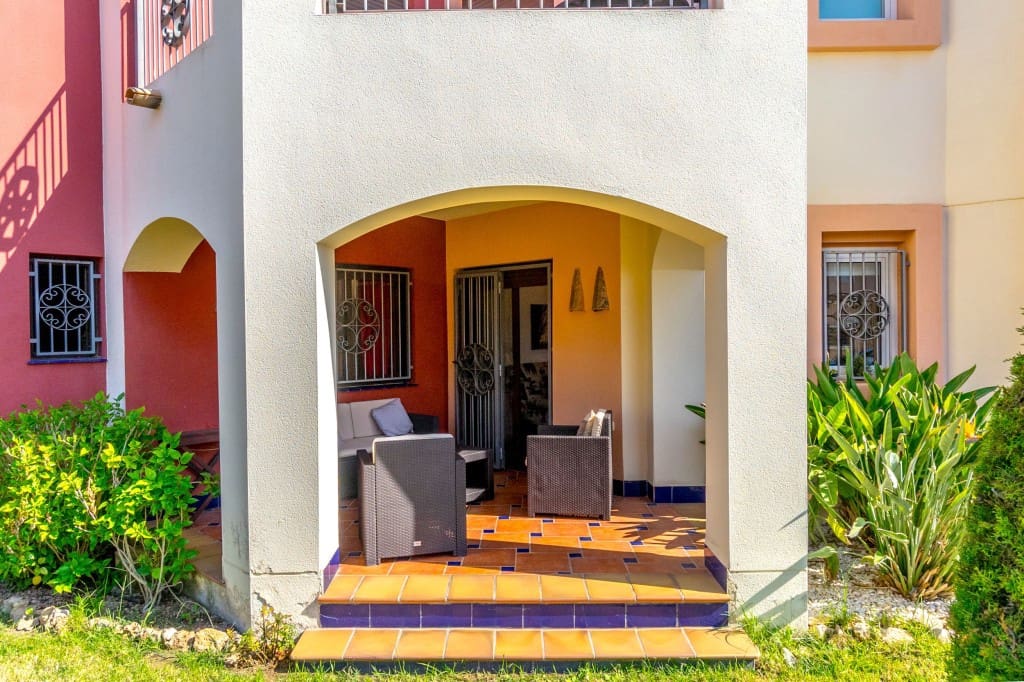 2 bedroom Apartment for sale in Punta Prima with pool garage - € 185,000 (Ref: 9494444)