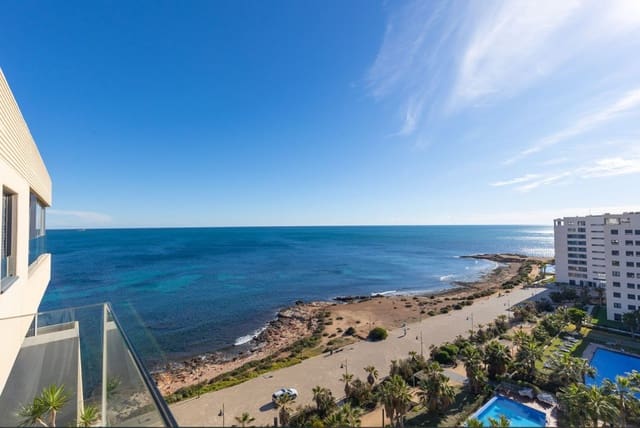 3 soverom Penthouse til salgs i Punta Prima, Torrevieja med svømmebasseng - € 765 000 (Ref: 9494445)