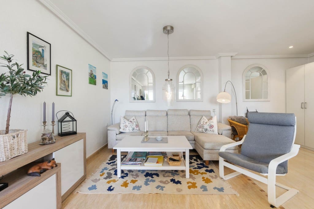 2 sovrum Hus till salu i Playa Flamenca med pool - 249 999 € (Ref: 9494448)