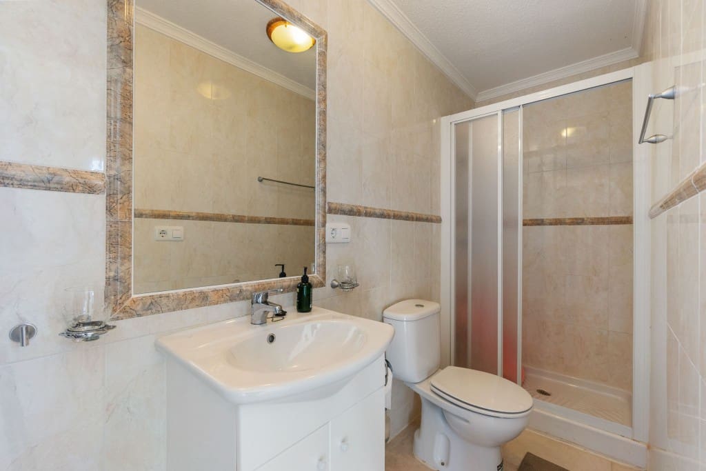 2 sovrum Hus till salu i Playa Flamenca med pool - 249 999 € (Ref: 9494448)