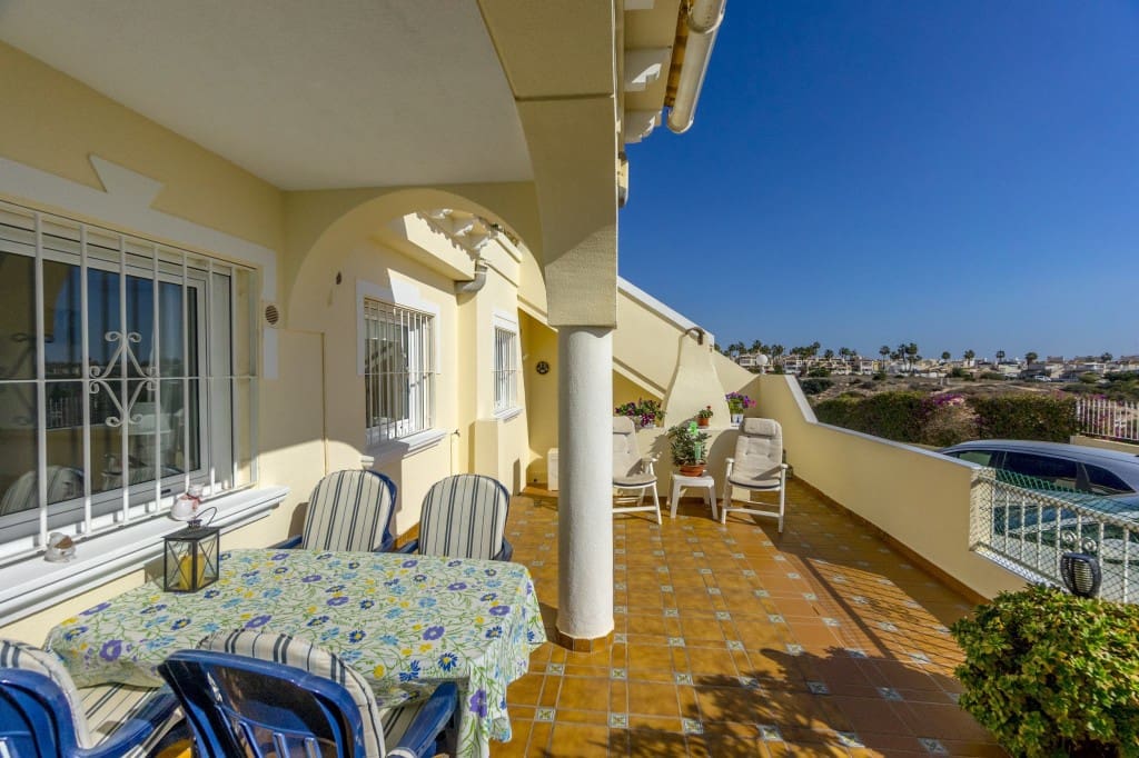 2 sovrum Hus till salu i Playa Flamenca med pool - 249 999 € (Ref: 9494448)