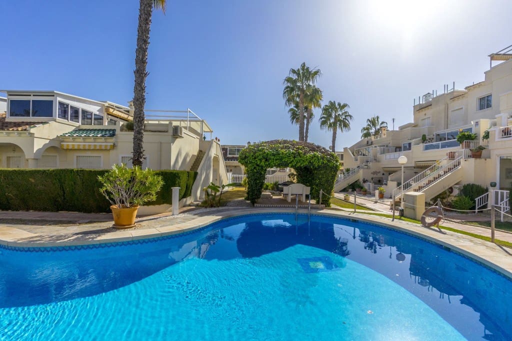 2 sovrum Hus till salu i Playa Flamenca med pool - 249 999 € (Ref: 9494448)
