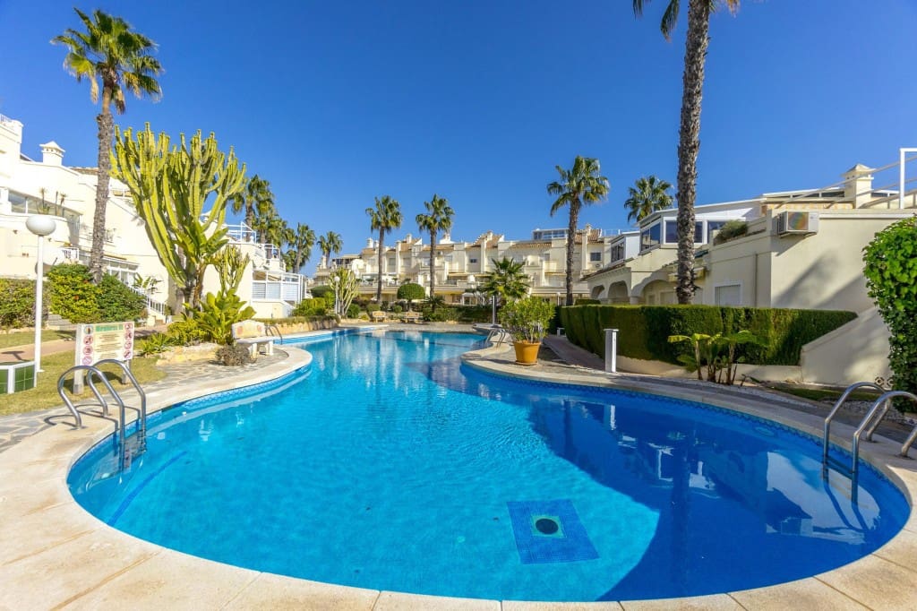 2 sovrum Hus till salu i Playa Flamenca med pool - 249 999 € (Ref: 9494448)