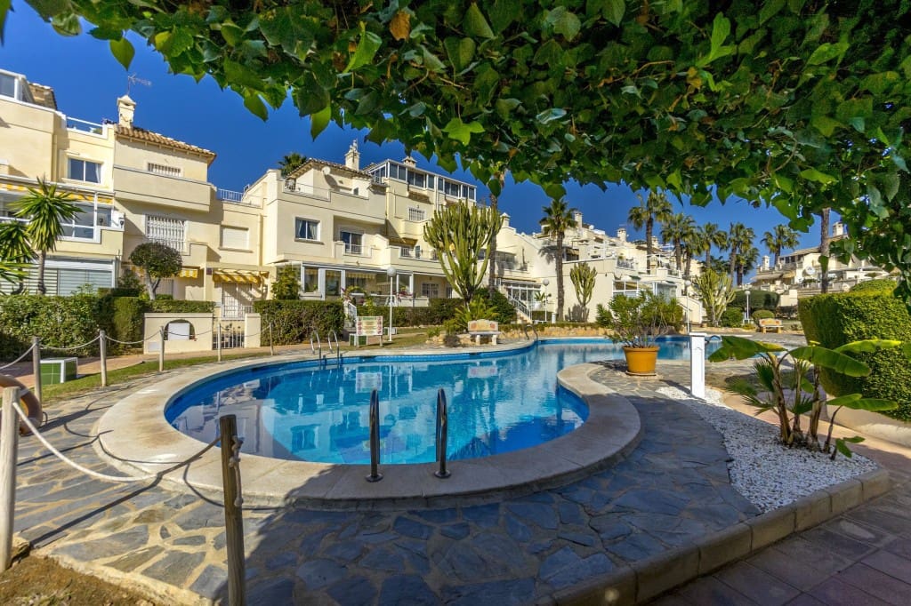 2 sovrum Hus till salu i Playa Flamenca med pool - 249 999 € (Ref: 9494448)