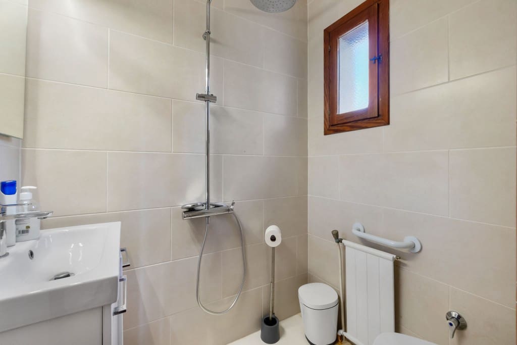 6 slaapkamer Villa te koop in Alicante stad - € 549.000 (Ref: 9496894)