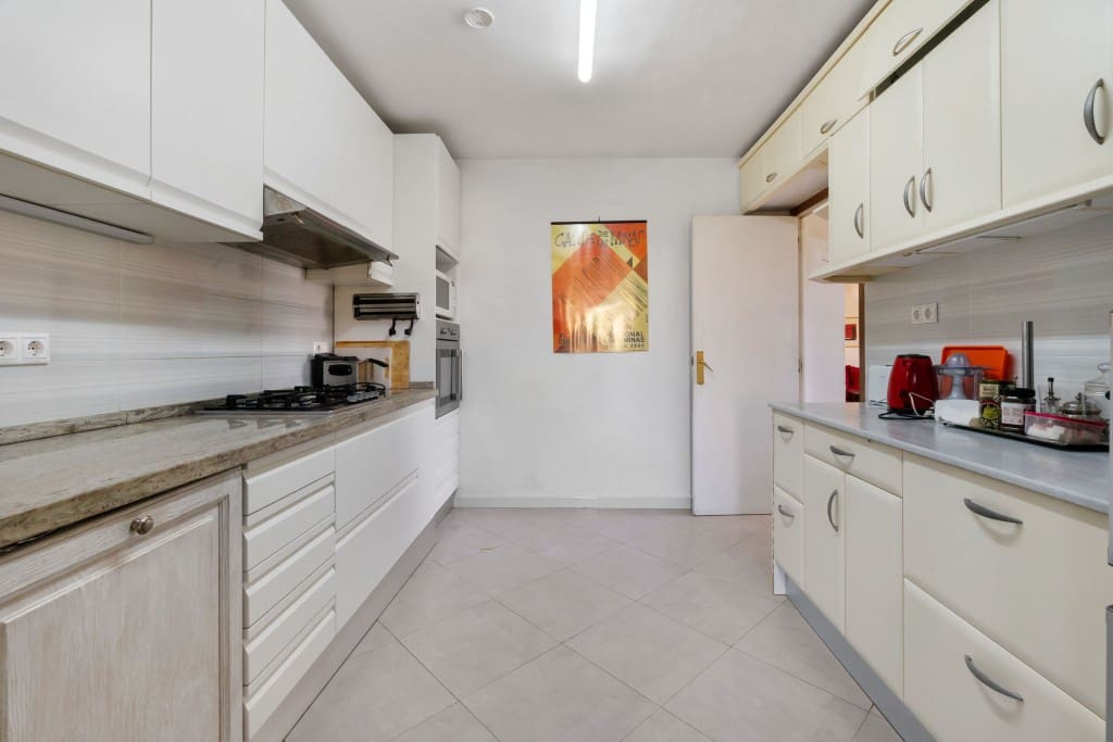 6 slaapkamer Villa te koop in Alicante stad - € 549.000 (Ref: 9496894)