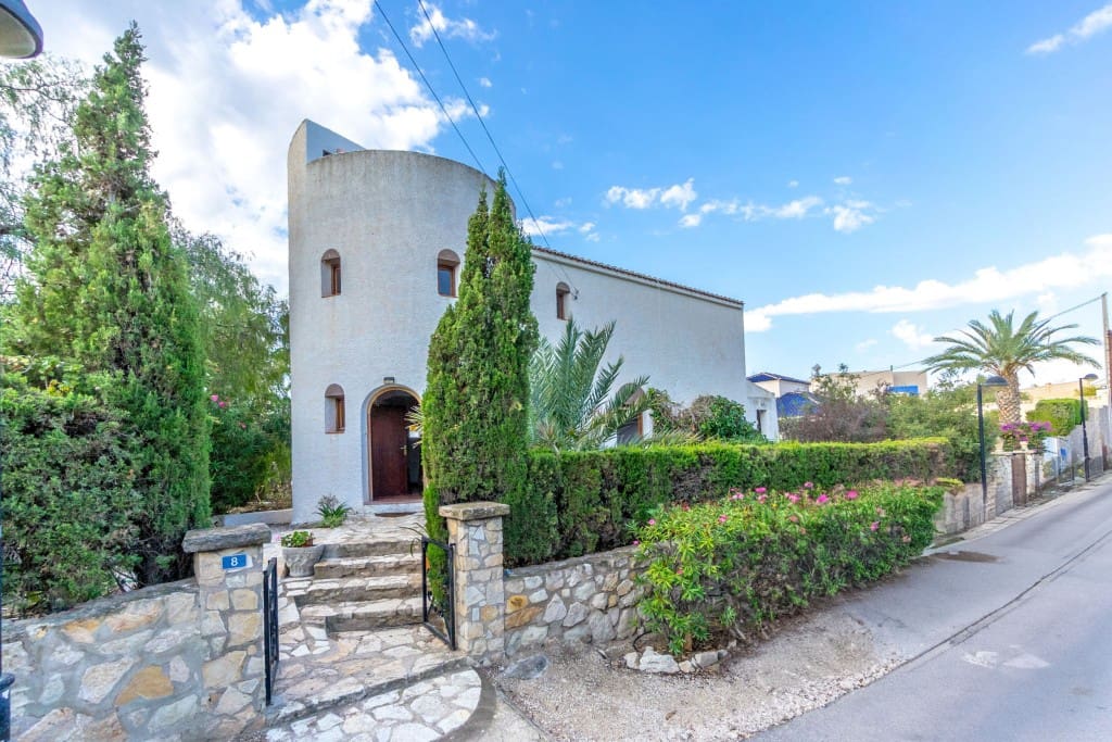 6 slaapkamer Villa te koop in Alicante stad - € 549.000 (Ref: 9496894)