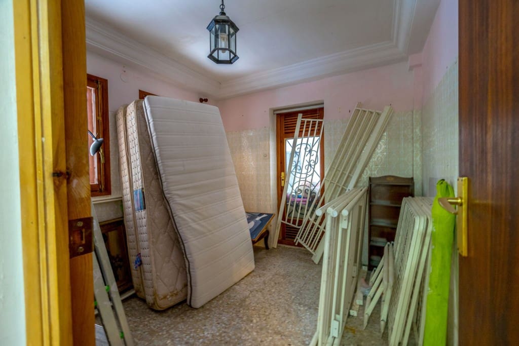 6 slaapkamer Villa te koop in Alicante stad - € 549.000 (Ref: 9496894)