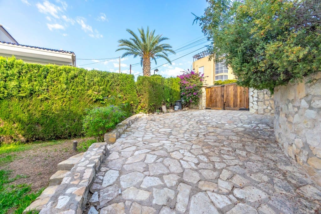 6 slaapkamer Villa te koop in Alicante stad - € 549.000 (Ref: 9496894)