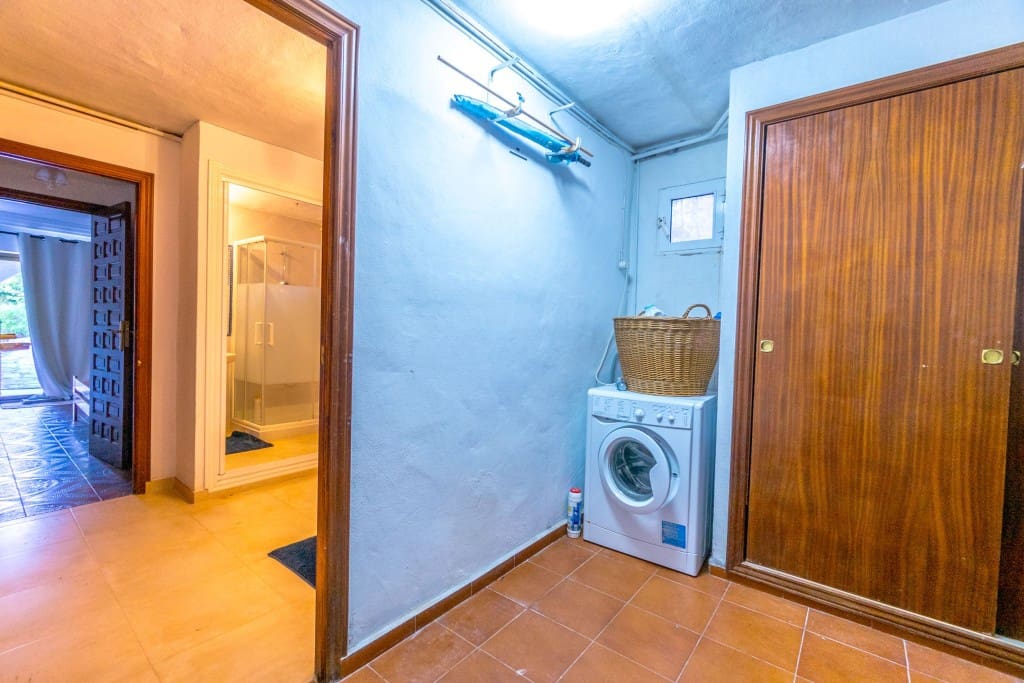 6 slaapkamer Villa te koop in Alicante stad - € 549.000 (Ref: 9496894)