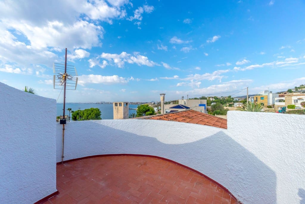 6 slaapkamer Villa te koop in Alicante stad - € 549.000 (Ref: 9496894)