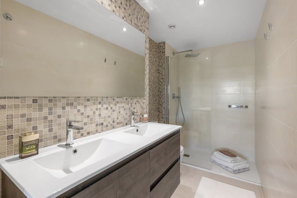 2 bedroom Apartment for sale in Punta Prima with pool - € 475,000 (Ref: 9496895)