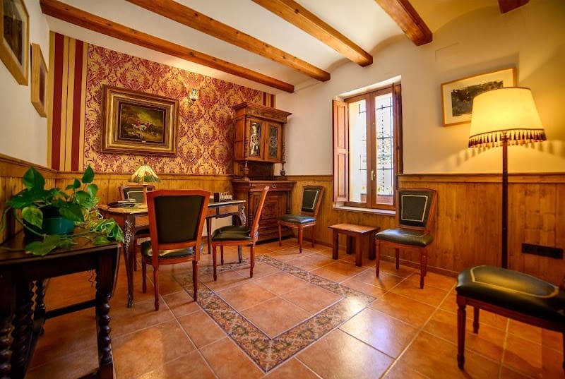 20 slaapkamer Hotel te koop in Alicante stad met garage - € 3.500.000 (Ref: 9496900)