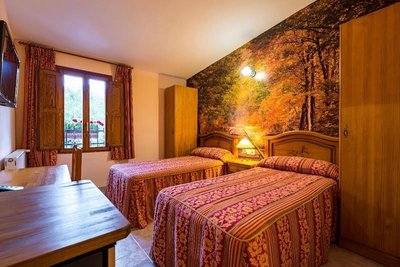 20 slaapkamer Hotel te koop in Alicante stad met garage - € 3.500.000 (Ref: 9496900)