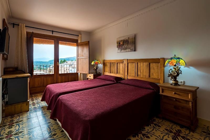 20 slaapkamer Hotel te koop in Alicante stad met garage - € 3.500.000 (Ref: 9496900)