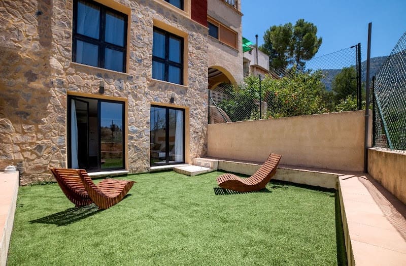 20 slaapkamer Hotel te koop in Alicante stad met garage - € 3.500.000 (Ref: 9496900)